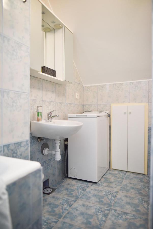 Luka'S Amber Rooms In The Center Of Trogir Exterior foto