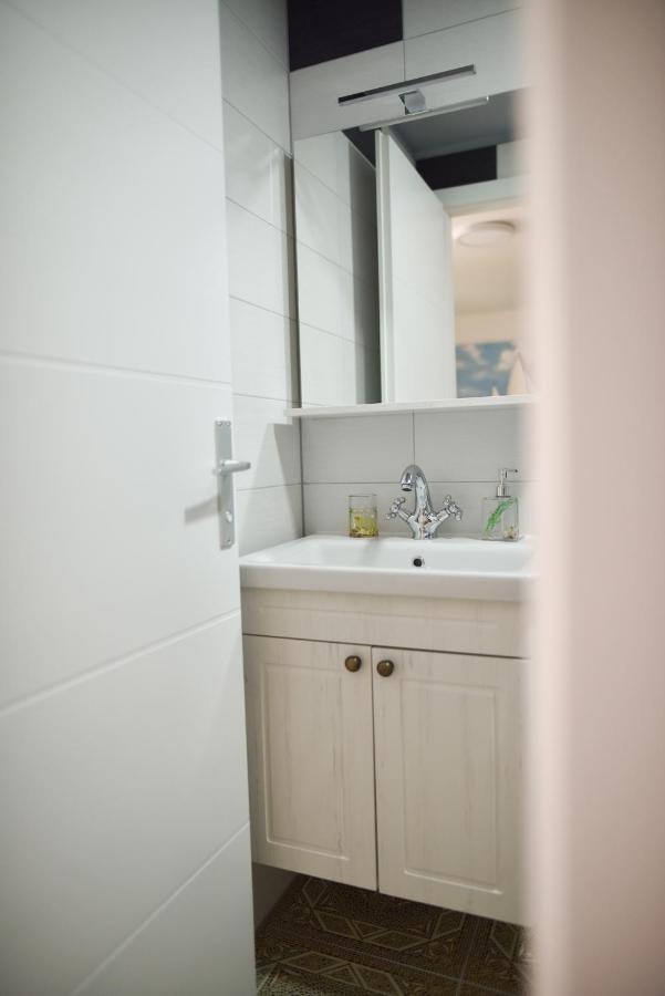 Luka'S Amber Rooms In The Center Of Trogir Exterior foto